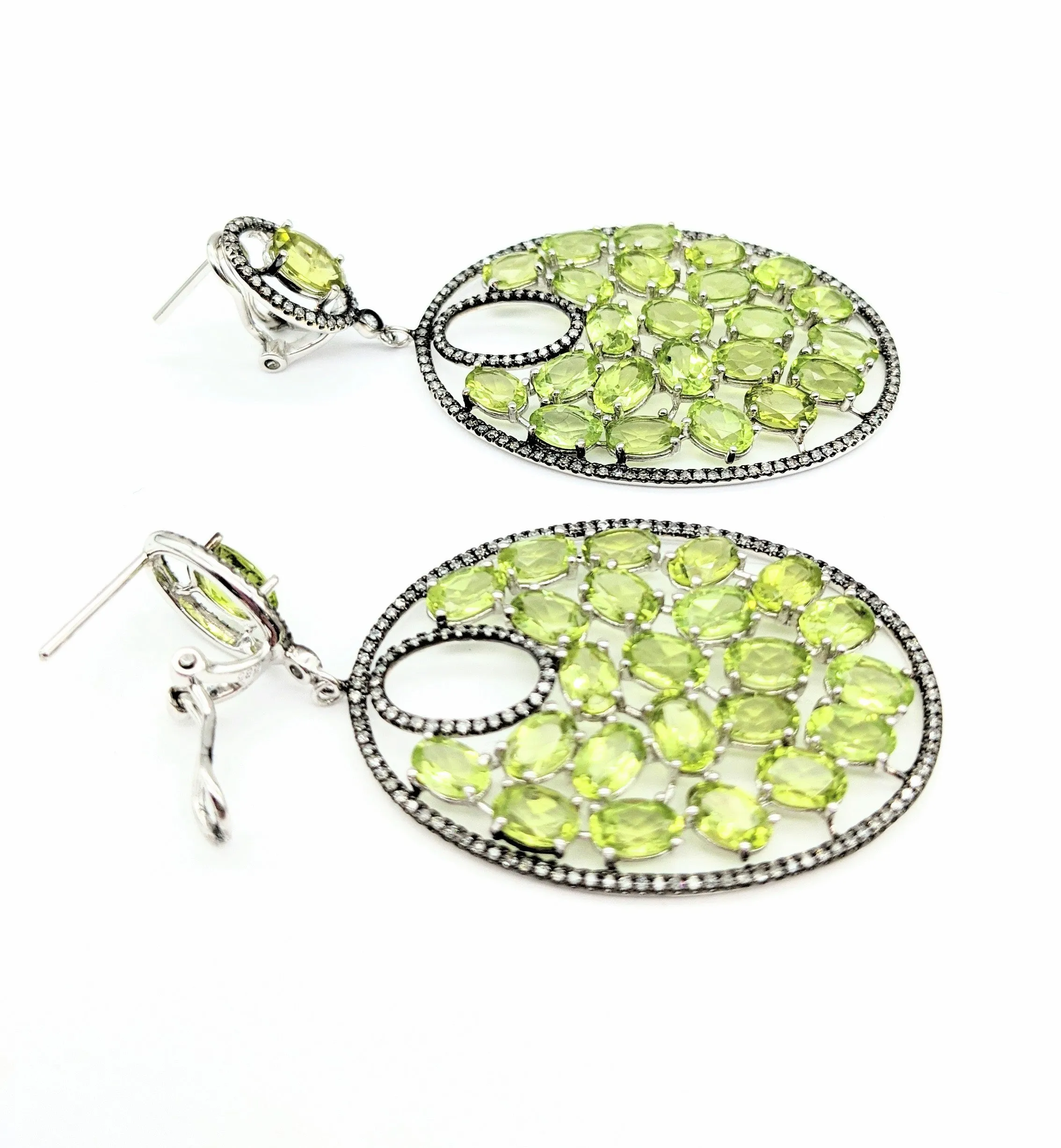 1.07 carat total weight diamond and peridot dangled earrings