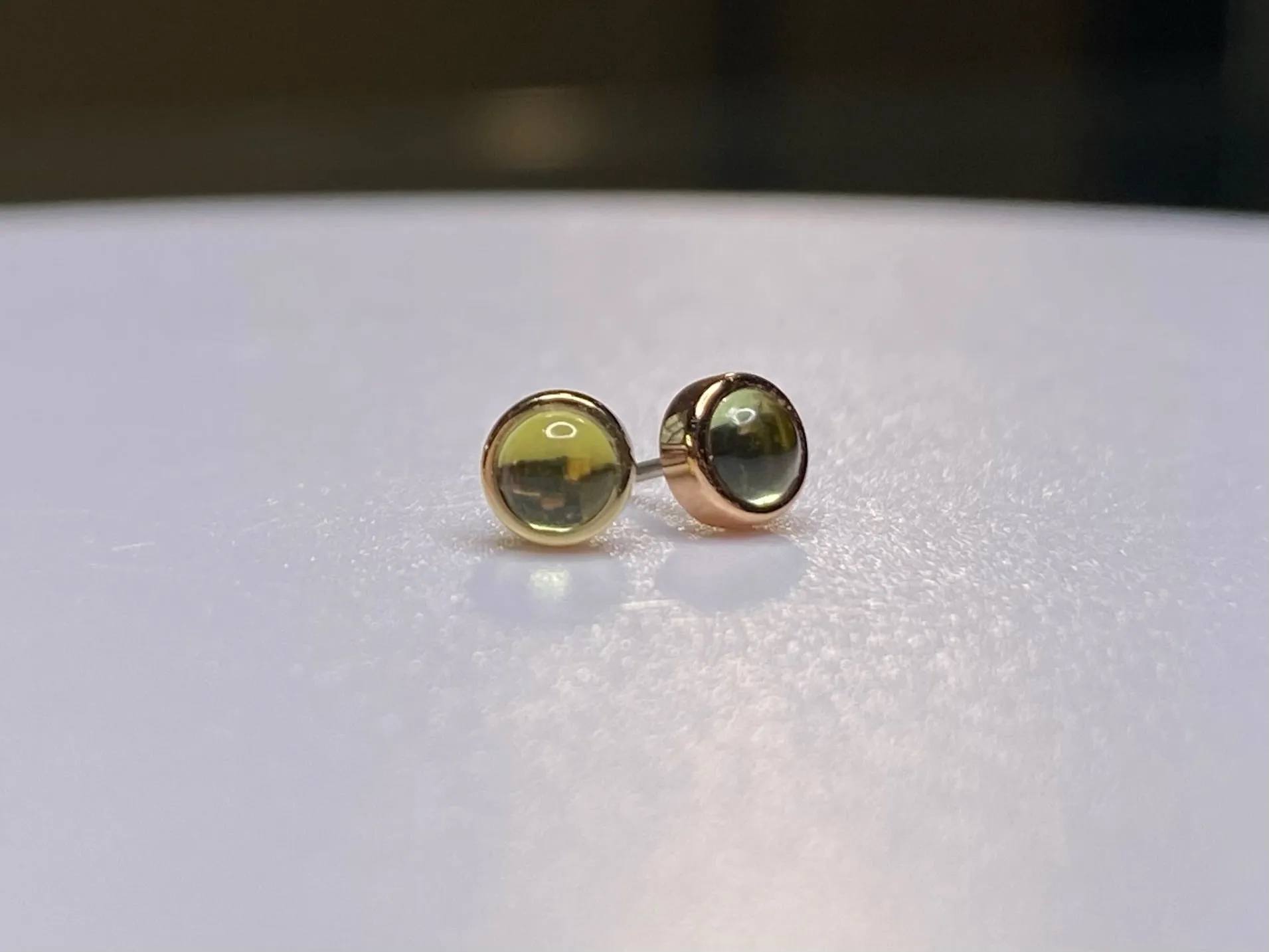 14kt Yellow and Rose Gold 3mm Peridot Cabochon Bezel Set Threadless Stud