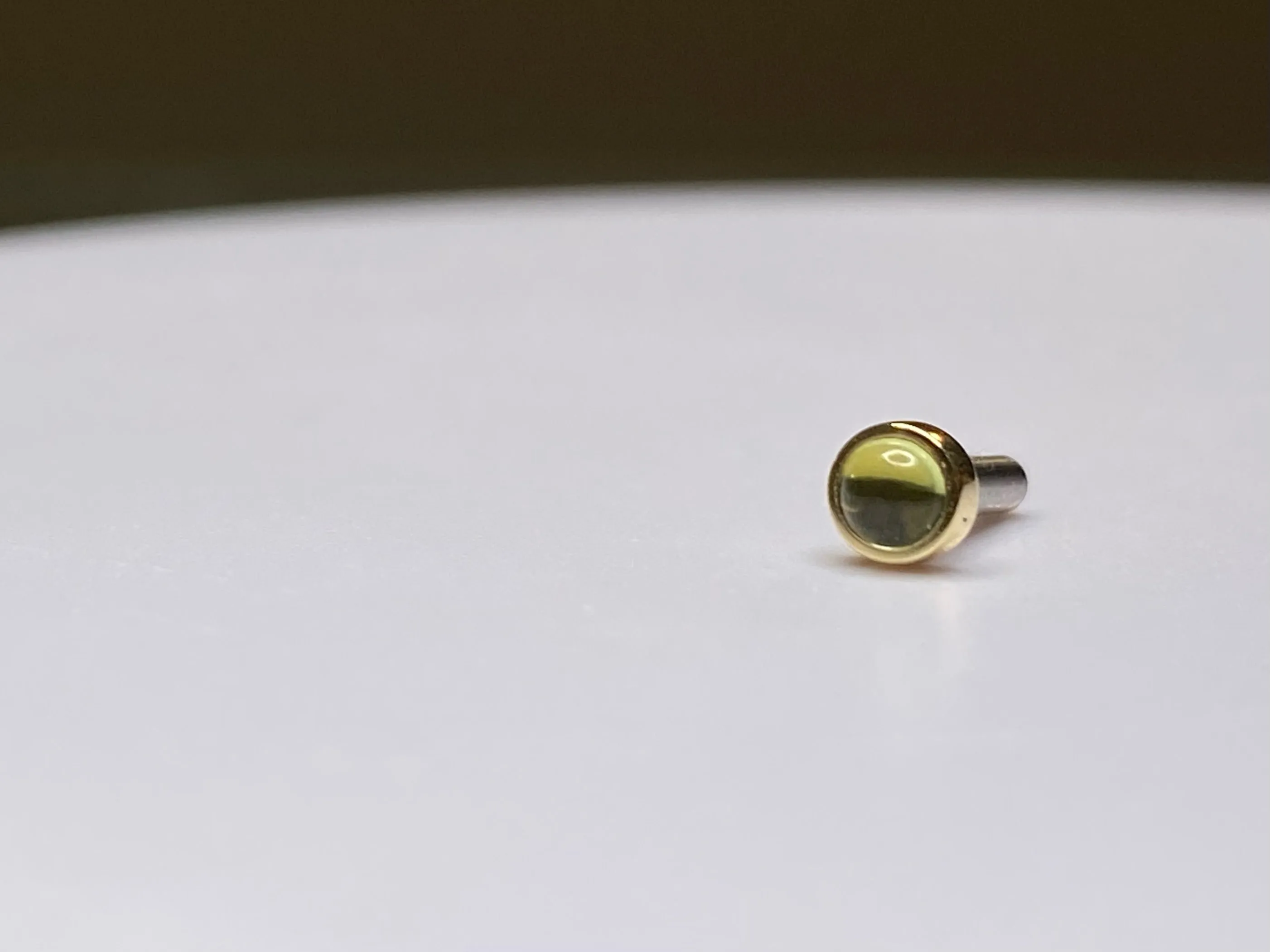 14kt Yellow and Rose Gold 3mm Peridot Cabochon Bezel Set Threadless Stud