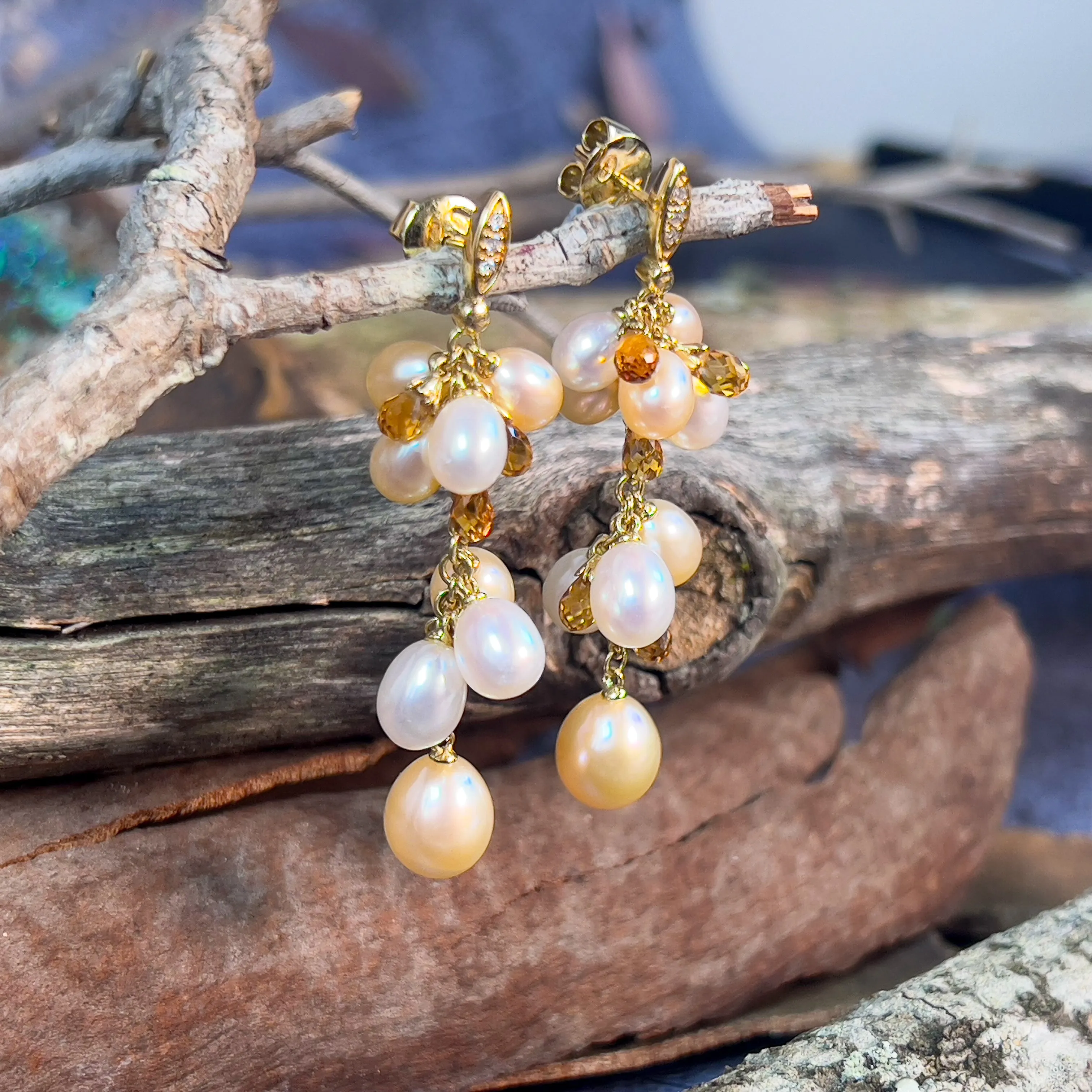 18kt Yellow Gold dangling Pearl, Diamond and Citrine earrings