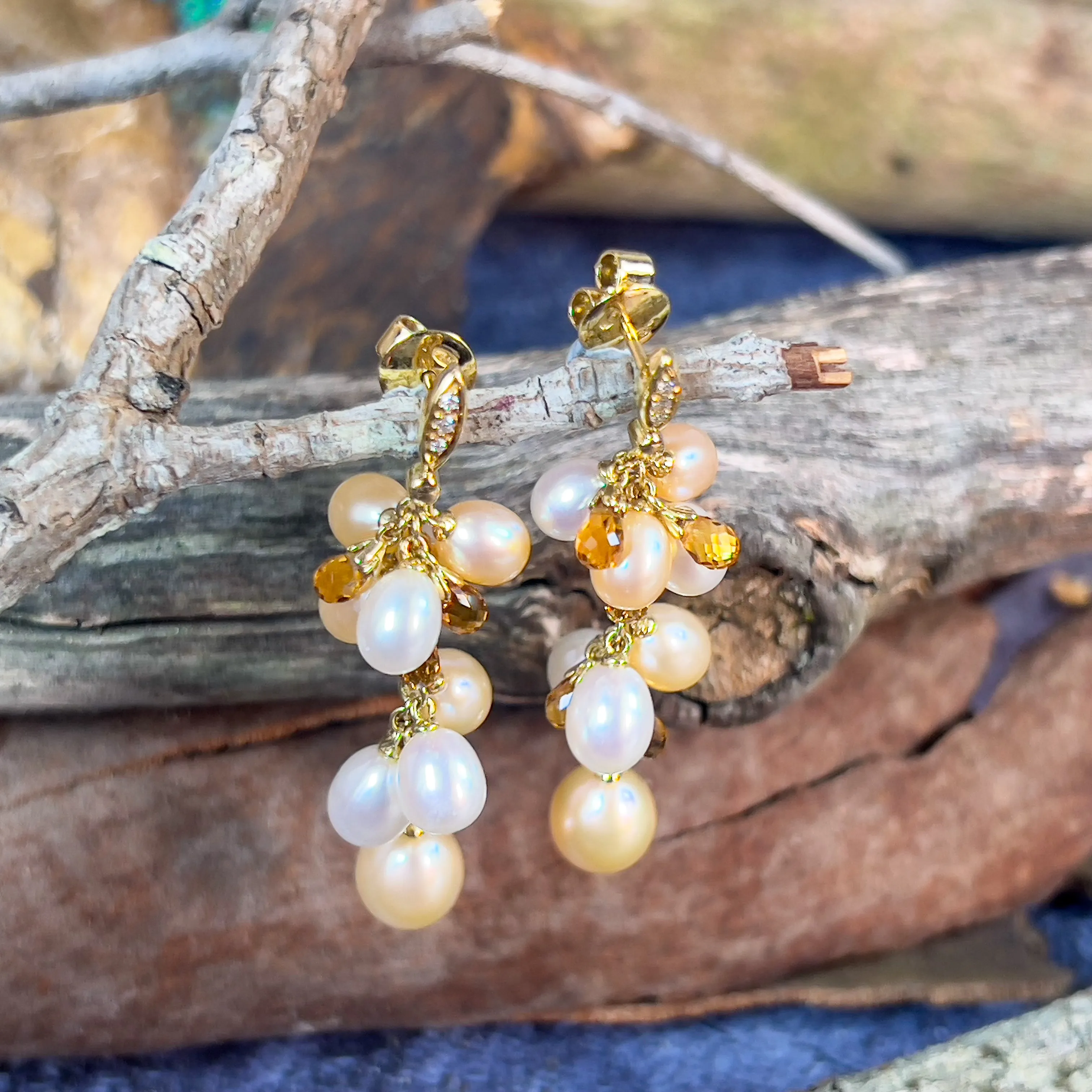 18kt Yellow Gold dangling Pearl, Diamond and Citrine earrings