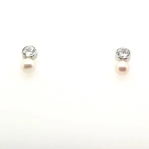 9ct White Gold Pearl & C/Z earrings