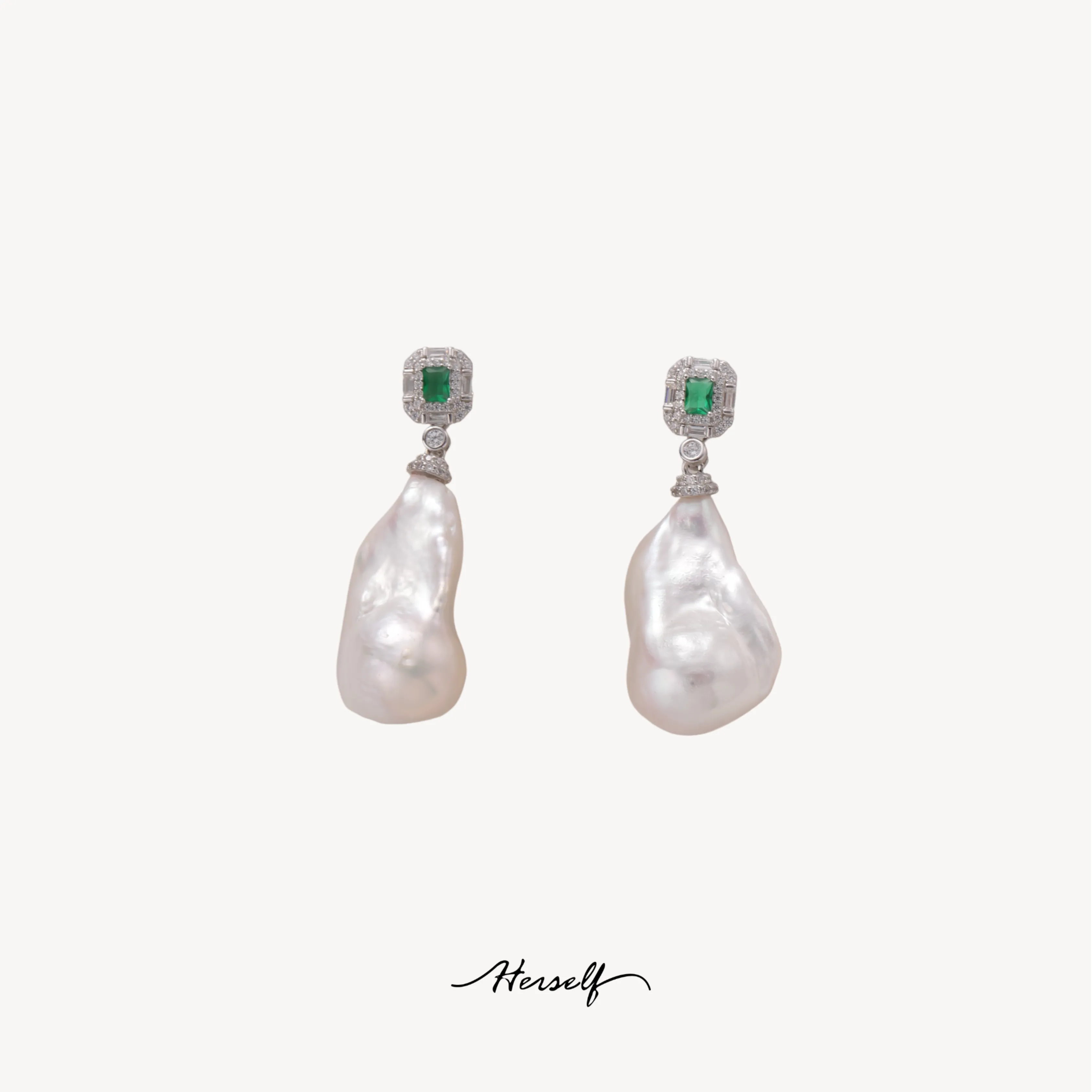 Alicia Baroque Pearl Earring