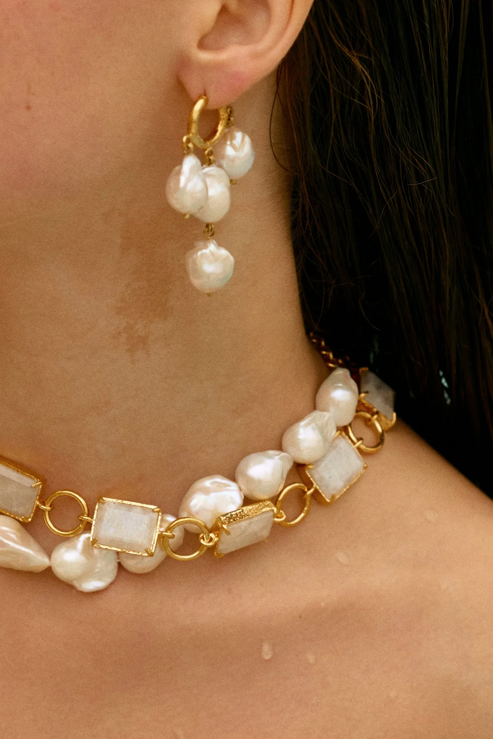 Aurelia Necklace White