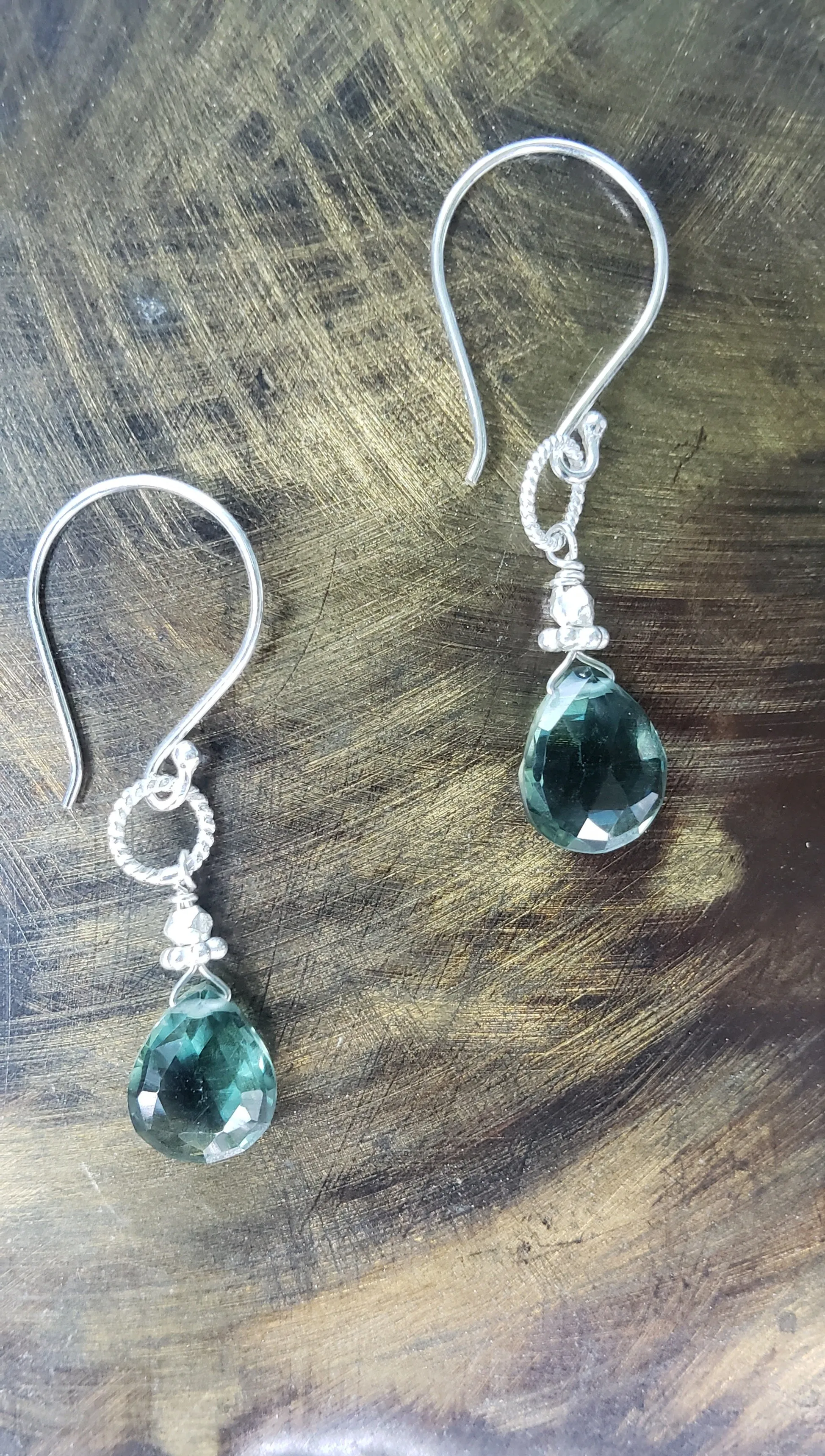 AVF Silver Twisted Ring Faceted Green Quartz Drop Earrings (SI3771)