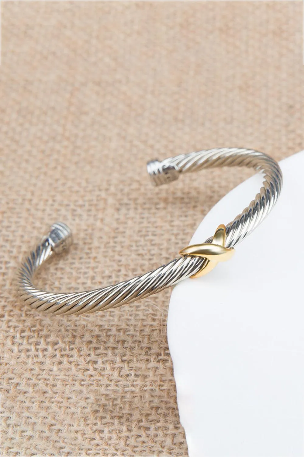CRISSCROSS DETAIL TWISTED COPPER OPEN BRACELET