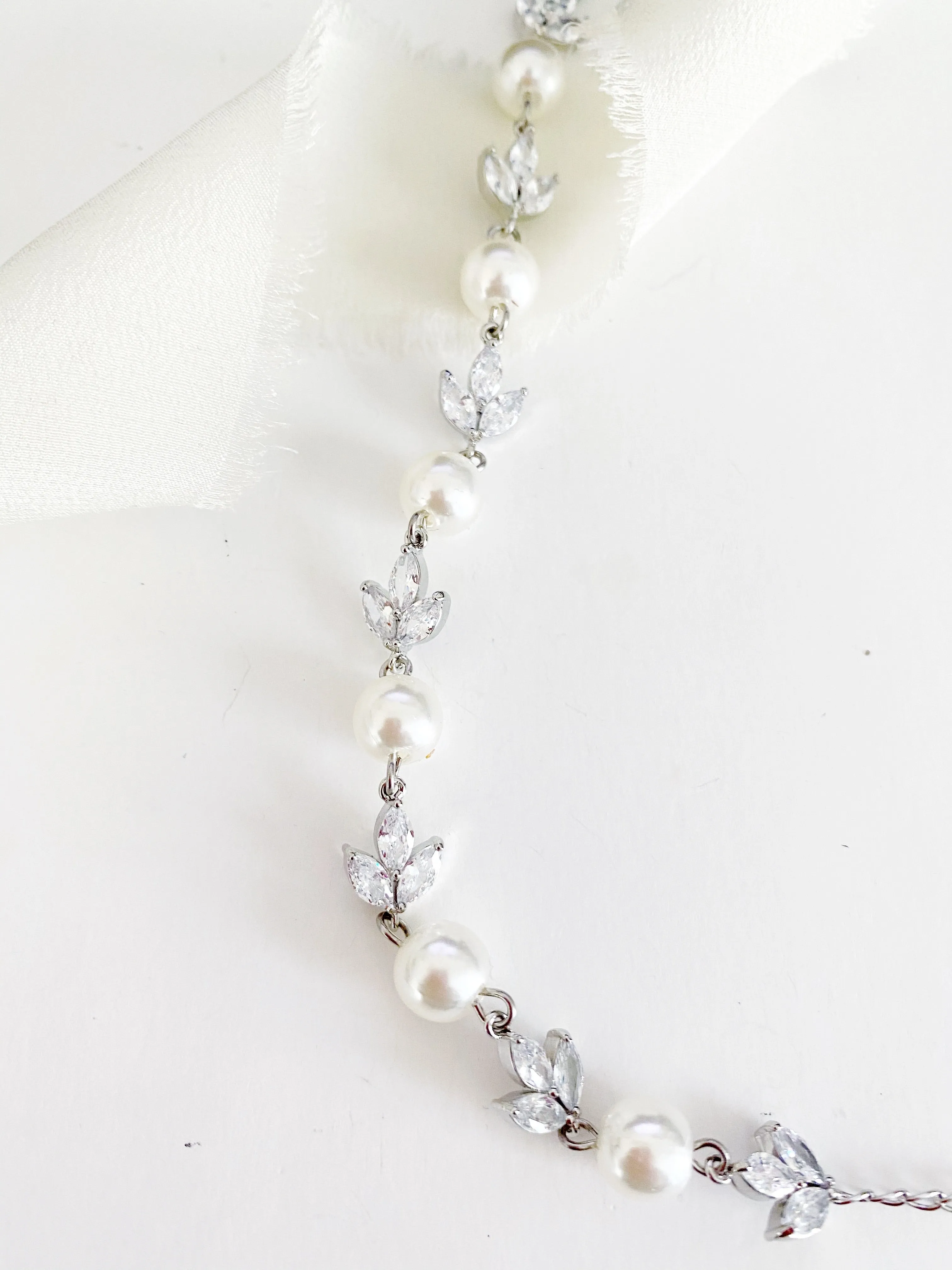 Jolie Pearl Bridal Bracelet