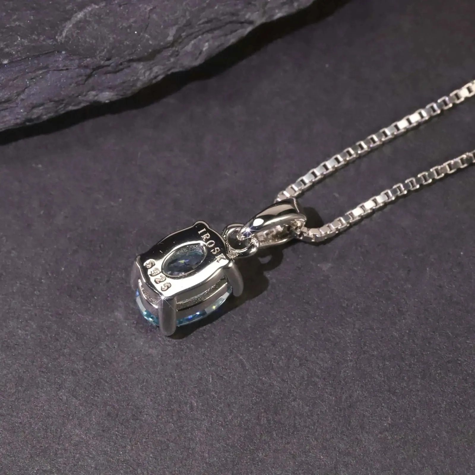 Oval Aquamarine Pendant Necklace in Sterling Silver - Irosk Australia ®