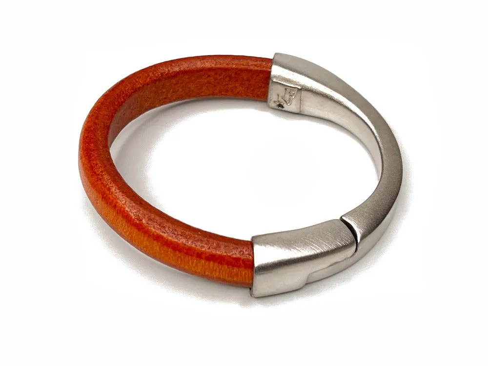 Platinum Crescent Moon Magnetic Clasp Leather Bracelet