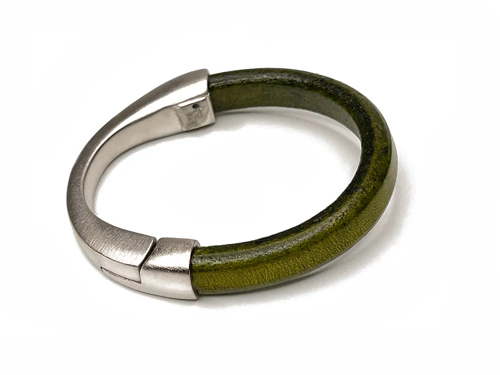 Platinum Crescent Moon Magnetic Clasp Leather Bracelet