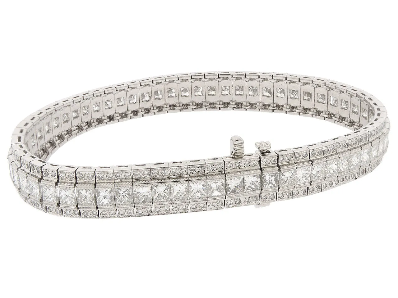 Princess-cut Diamond Bracelet in Platinum