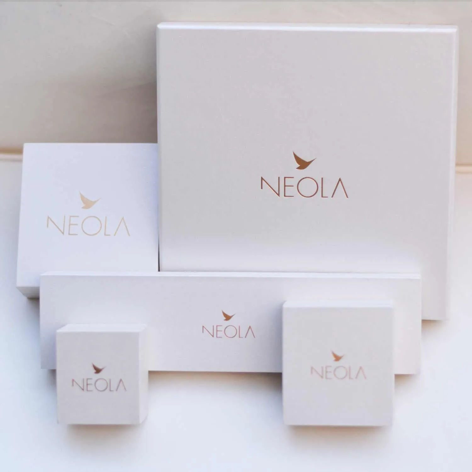 Silver White Pearl Earrings Minerva