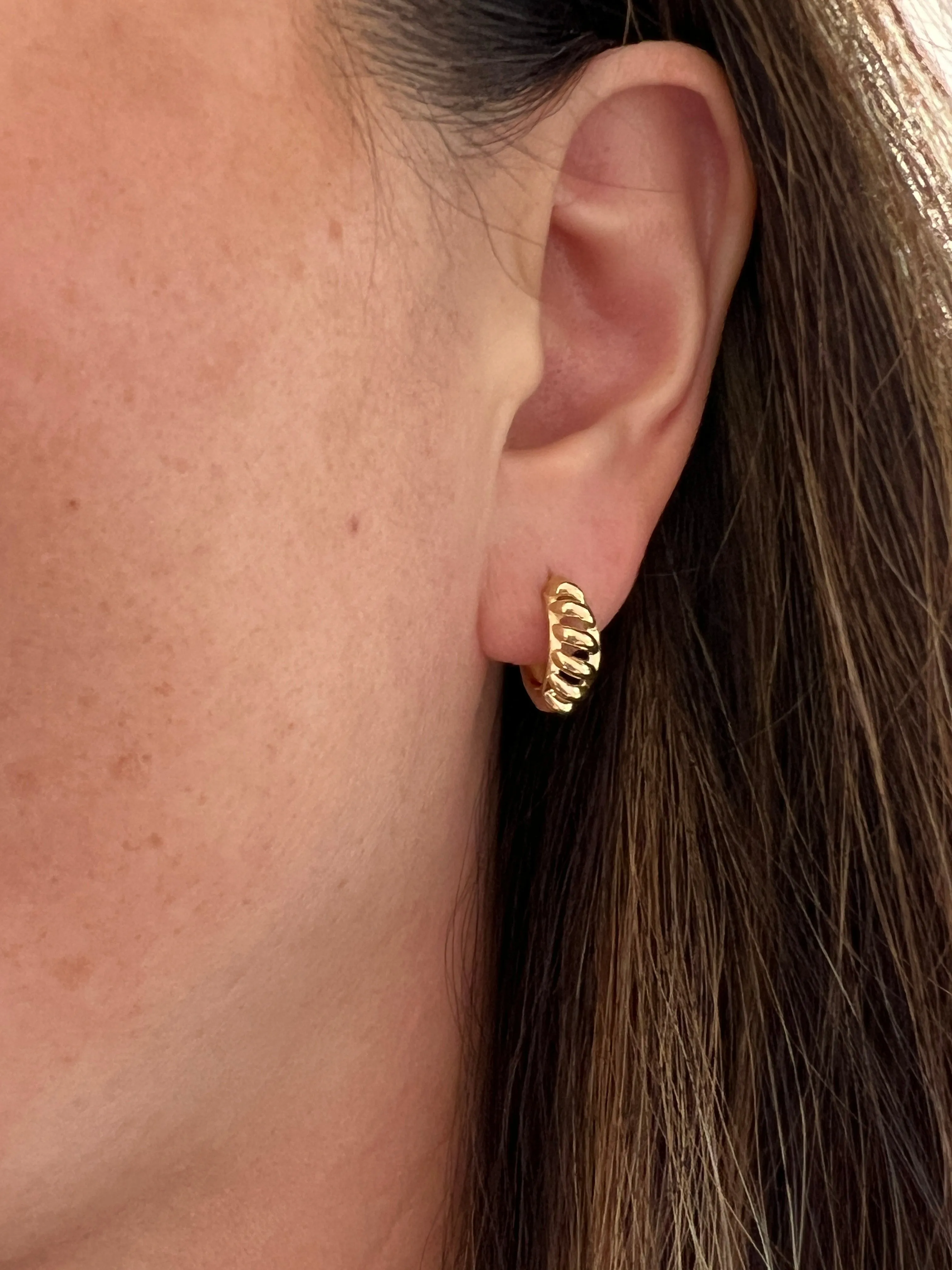 Small Gold Scalloped Huggie Hoops