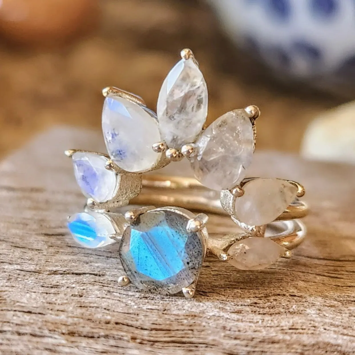 WHITE BLUE FLOWERS - MOONSTONE & LABRADORITE 925 RING