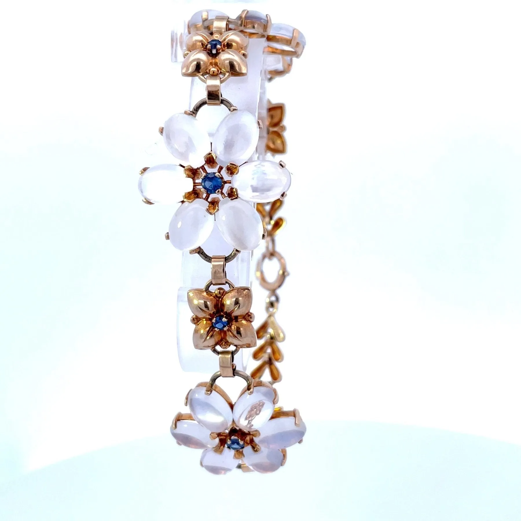 'Wordley, Allsopp, and Bliss' Sapphire & Moonstone Bracelet | 0.65ctw, 31.50ctw | 8" |